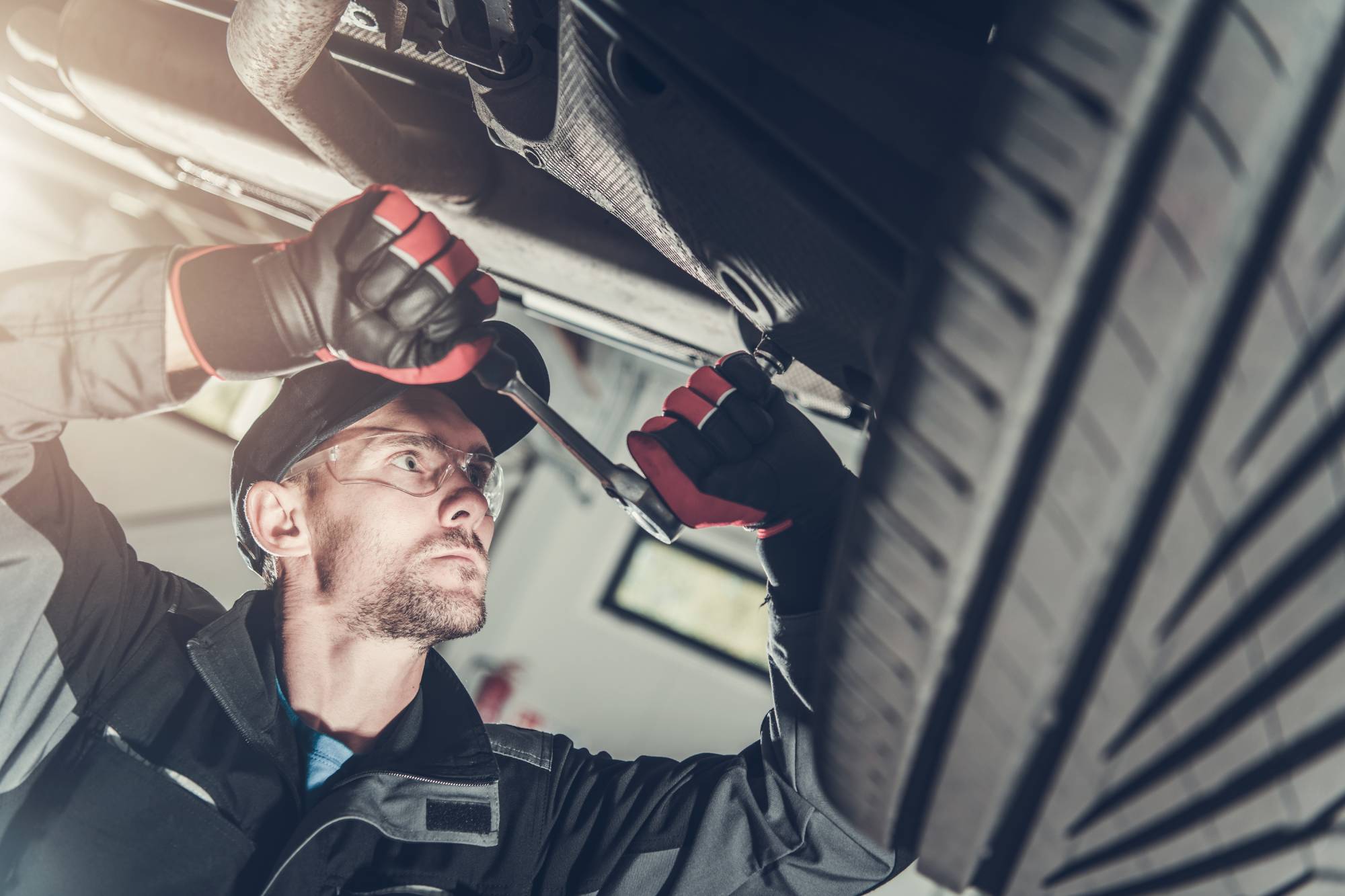 Batterie, d&eacute;marreur, &eacute;clairage : Quels contr&ocirc;les essentiels avant un long trajet ? Strasbourg